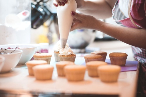 Cake_frosting_mix_baking_small Cake_frosting_mix_baking_small